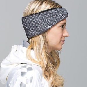 Lululemon Run With Me Sherpa Ear Warmer Headband